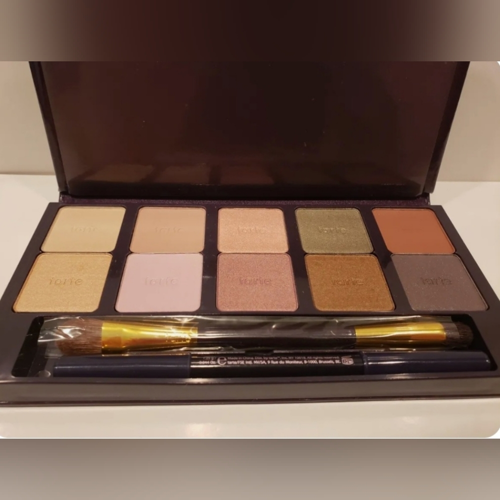 TARTE Femme Naturale Refillable Natural Eye Palette w/ Brush & Liner